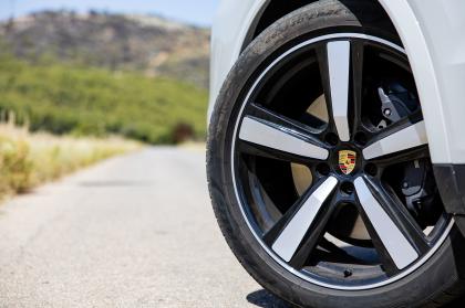 Test: Porsche Cayenne Coupe E-Hybrid 470Ps